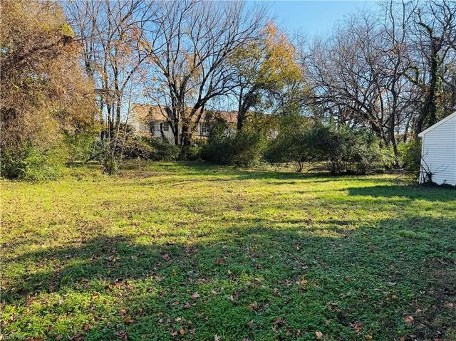 994 N King ST, Hampton, VA 23669