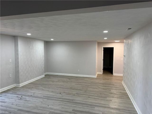 994 N King ST, Hampton, VA 23669