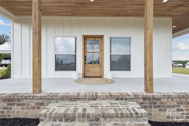 1513 Paris Avenue, Swainsboro, GA 30401