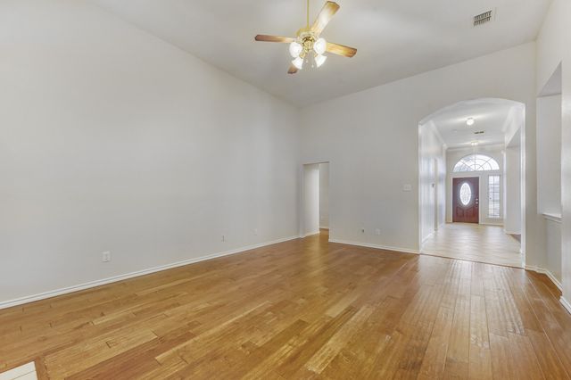 300 Shady Timbers Lane, Murphy, TX 75094