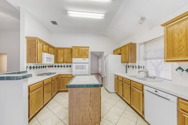 300 Shady Timbers Lane, Murphy, TX 75094