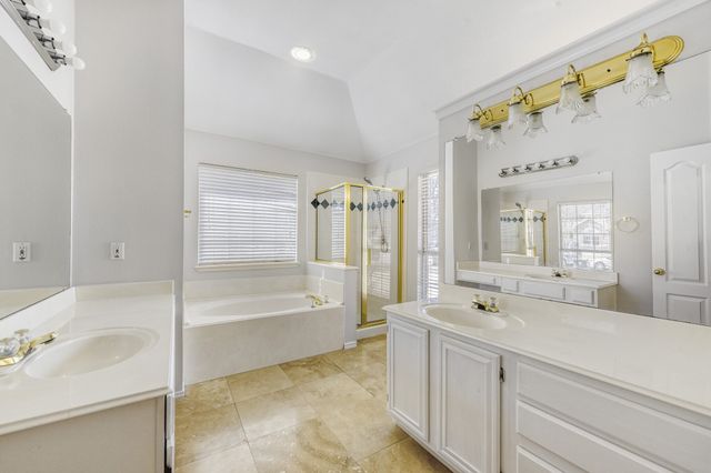 300 Shady Timbers Lane, Murphy, TX 75094