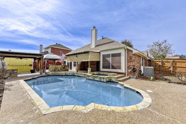 300 Shady Timbers Lane, Murphy, TX 75094