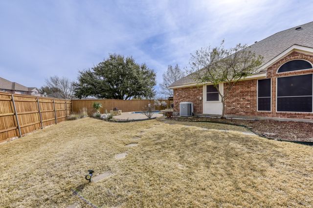 300 Shady Timbers Lane, Murphy, TX 75094
