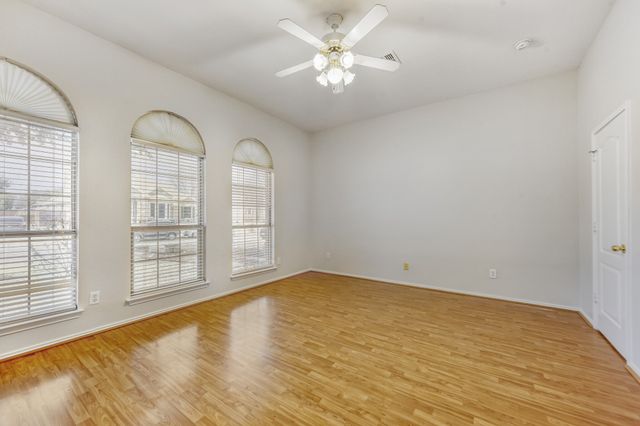 300 Shady Timbers Lane, Murphy, TX 75094