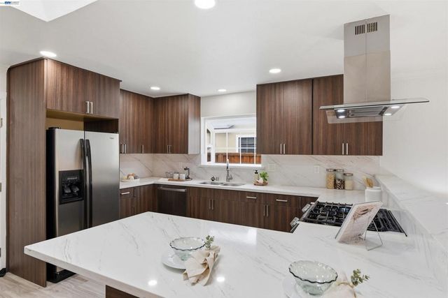 4201 Torres Ave, Fremont, CA 94536