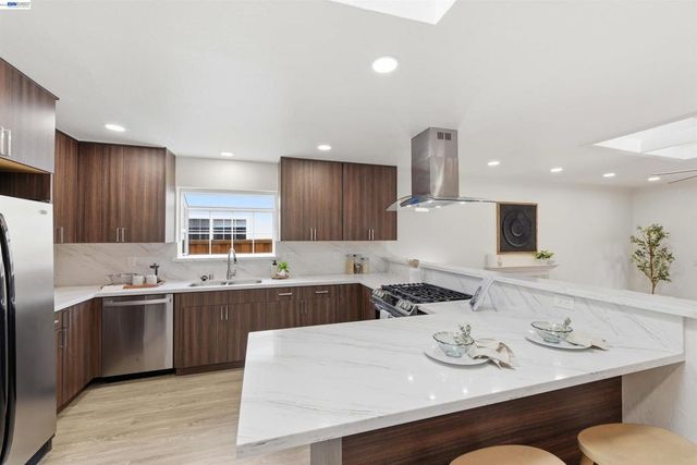 4201 Torres Ave, Fremont, CA 94536