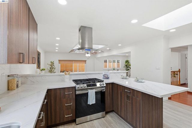 4201 Torres Ave, Fremont, CA 94536