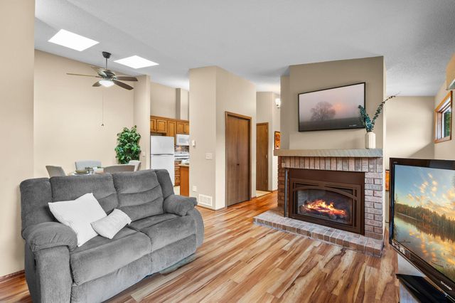 7232 Woodstock Curve, Bloomington, MN 55438