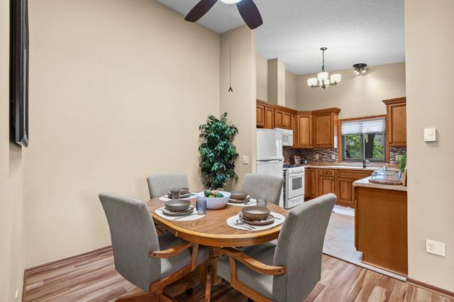 7232 Woodstock Curve, Bloomington, MN 55438