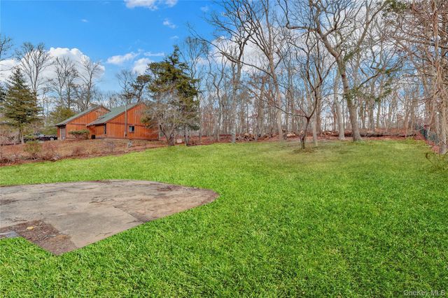 321 Smith Road, Shirley, NY 11967