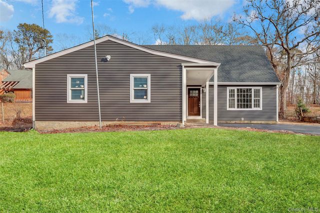 321 Smith Road, Shirley, NY 11967