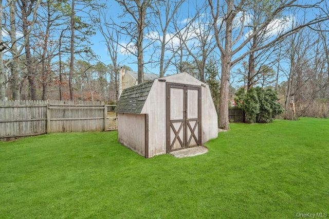 350 Brookhaven Avenue, Riverhead, NY 11901