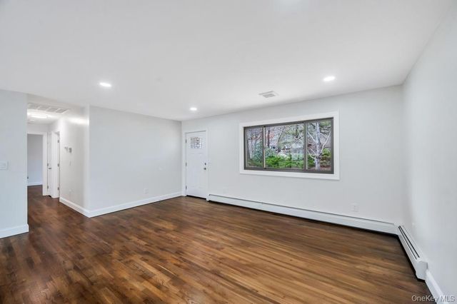 350 Brookhaven Avenue, Riverhead, NY 11901