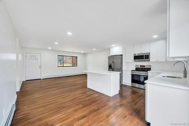 350 Brookhaven Avenue, Riverhead, NY 11901