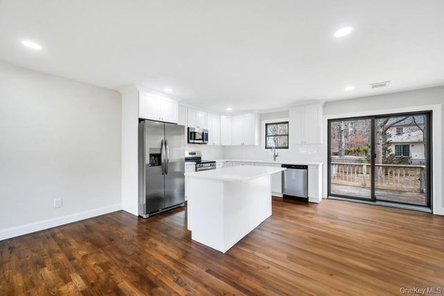 350 Brookhaven Avenue, Riverhead, NY 11901