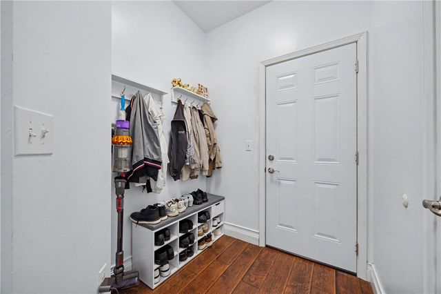 7116 Bluestream Drive, Tipp City, OH 45371