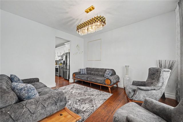 7116 Bluestream Drive, Tipp City, OH 45371
