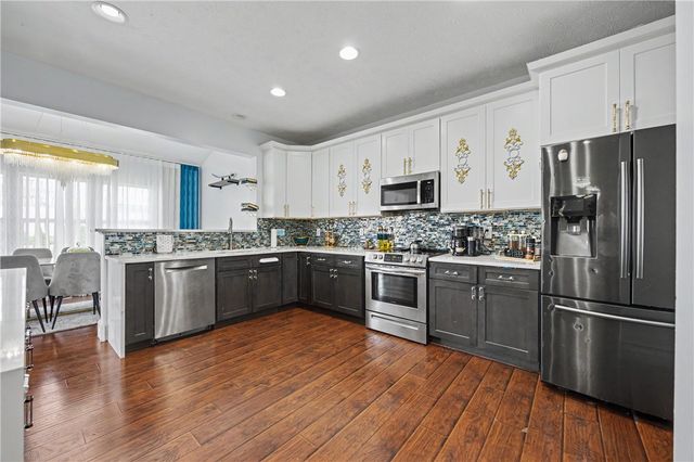 7116 Bluestream Drive, Tipp City, OH 45371