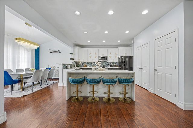 7116 Bluestream Drive, Tipp City, OH 45371