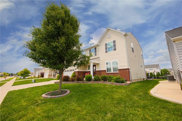 7116 Bluestream Drive, Tipp City, OH 45371