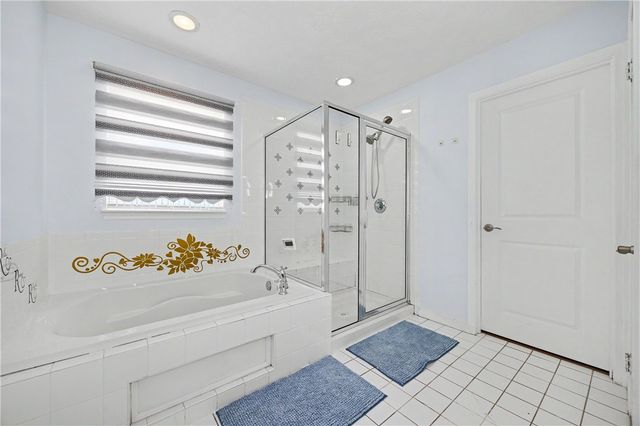 7116 Bluestream Drive, Tipp City, OH 45371