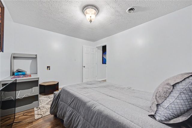 7116 Bluestream Drive, Tipp City, OH 45371