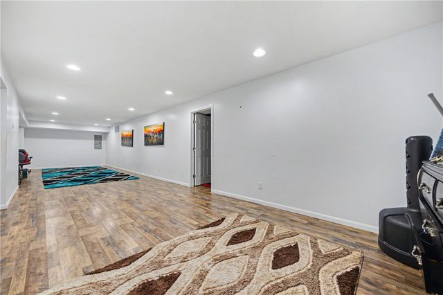 7116 Bluestream Drive, Tipp City, OH 45371