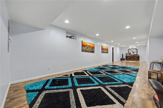 7116 Bluestream Drive, Tipp City, OH 45371