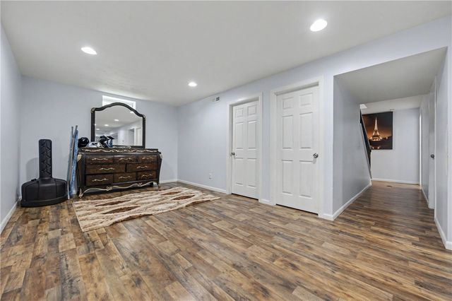7116 Bluestream Drive, Tipp City, OH 45371