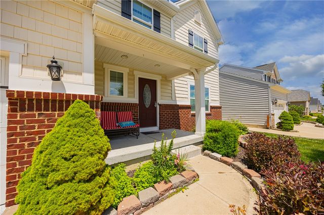 7116 Bluestream Drive, Tipp City, OH 45371