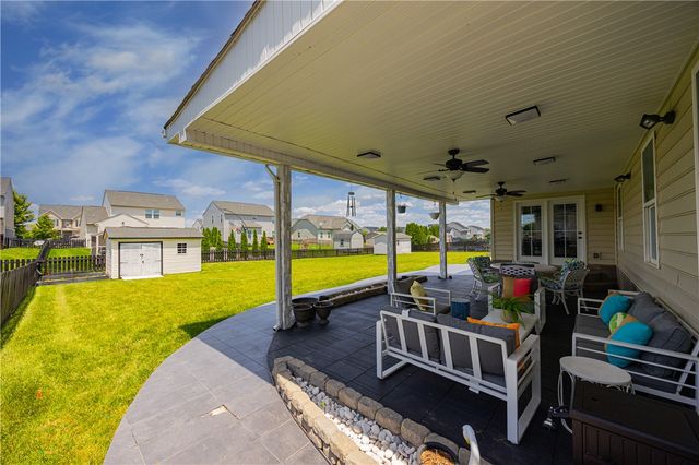 7116 Bluestream Drive, Tipp City, OH 45371