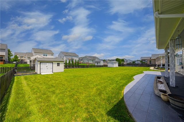 7116 Bluestream Drive, Tipp City, OH 45371
