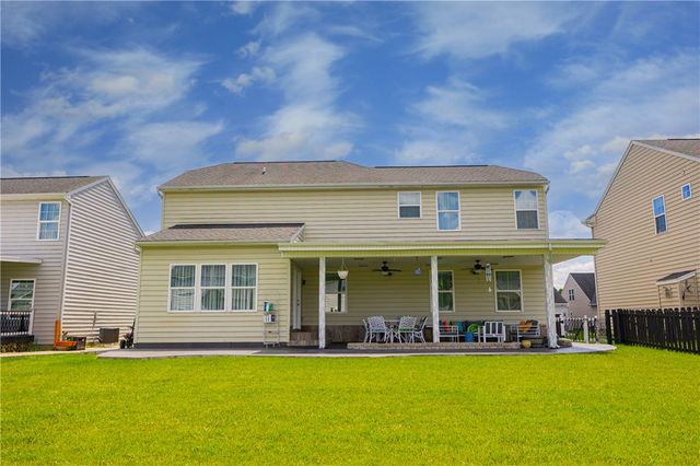 7116 Bluestream Drive, Tipp City, OH 45371