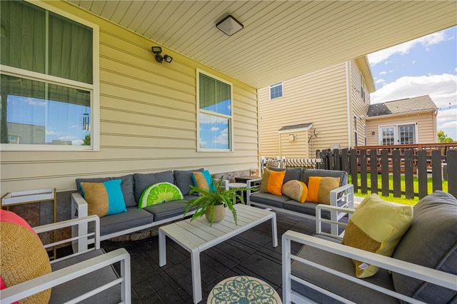 7116 Bluestream Drive, Tipp City, OH 45371