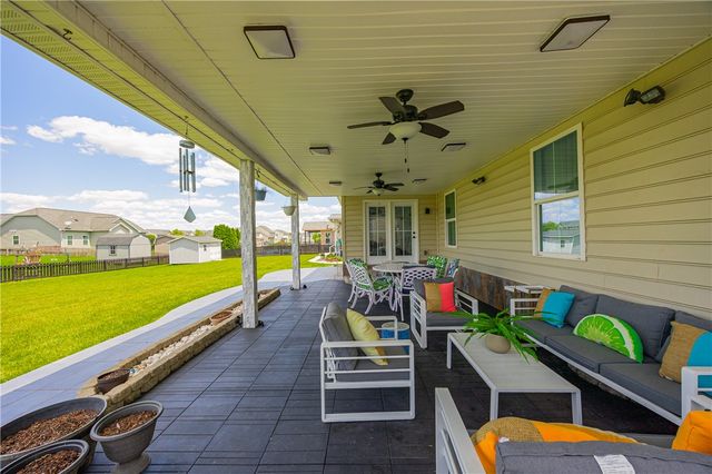 7116 Bluestream Drive, Tipp City, OH 45371