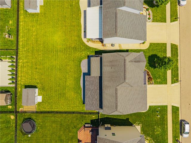 7116 Bluestream Drive, Tipp City, OH 45371