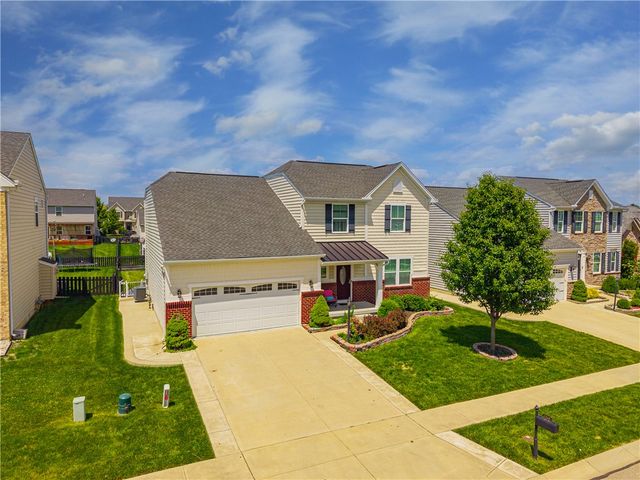 7116 Bluestream Drive, Tipp City, OH 45371