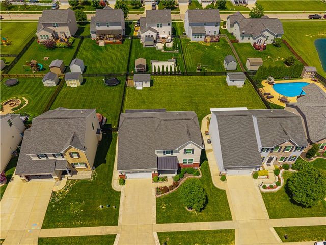 7116 Bluestream Drive, Tipp City, OH 45371