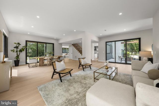 3112 N ROSSER ST, Alexandria, VA 22311