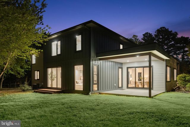 3112 N ROSSER ST, Alexandria, VA 22311