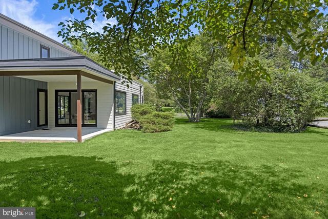 3112 N ROSSER ST, Alexandria, VA 22311