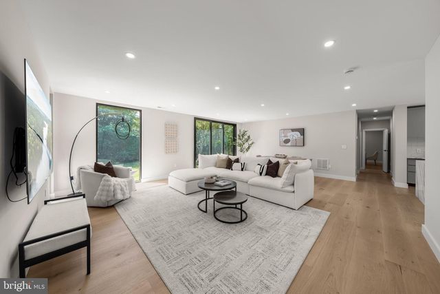 3112 N ROSSER ST, Alexandria, VA 22311