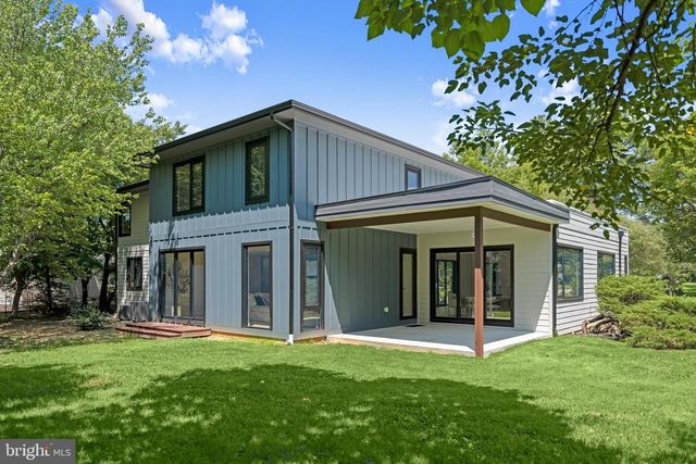 3112 N ROSSER ST, Alexandria, VA 22311