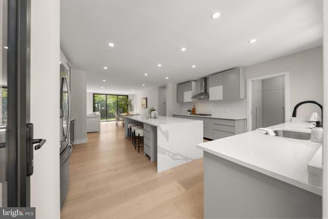 3112 N ROSSER ST, Alexandria, VA 22311