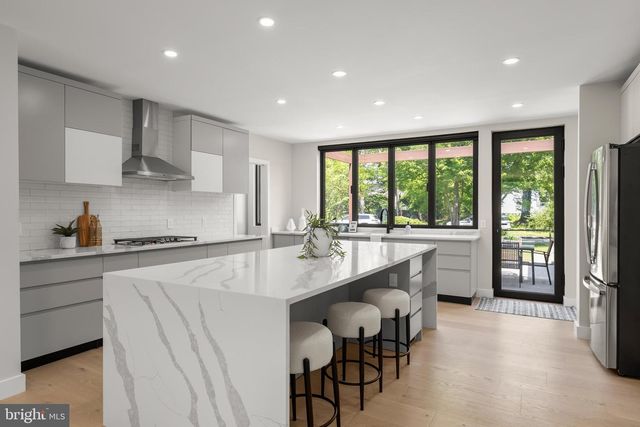 3112 N ROSSER ST, Alexandria, VA 22311