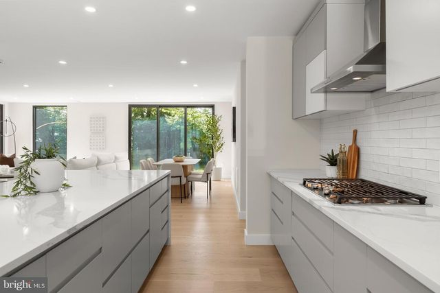 3112 N ROSSER ST, Alexandria, VA 22311