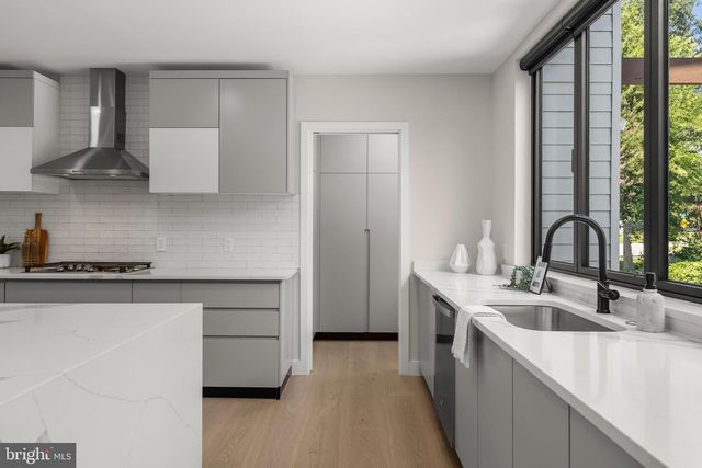3112 N ROSSER ST, Alexandria, VA 22311