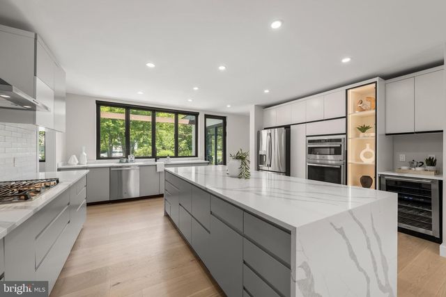 3112 N ROSSER ST, Alexandria, VA 22311
