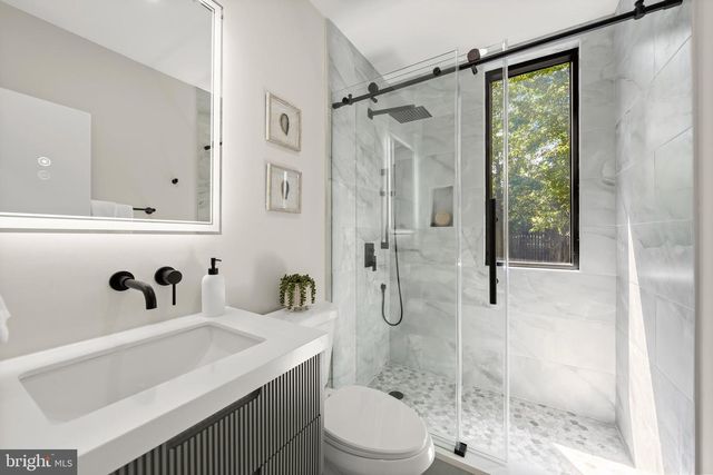3112 N ROSSER ST, Alexandria, VA 22311